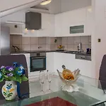 Апартаменты Dilber Сплит